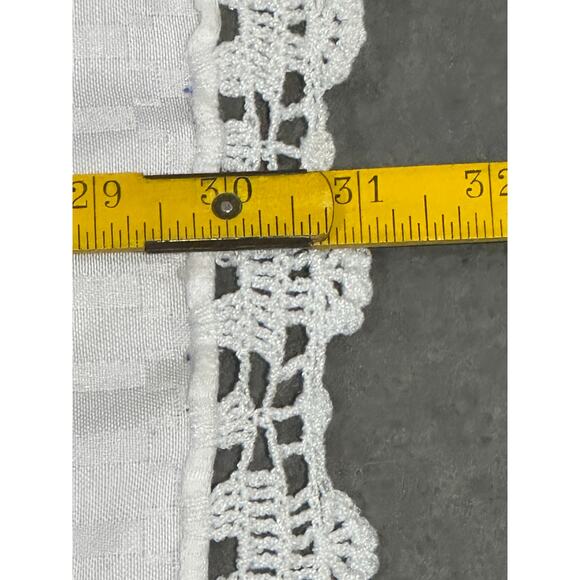 Birds and Flowers, Table Runner, Crochet Edges, 31x31 Tablecloth ~ 251016-WH 348 - Picture 4 of 6